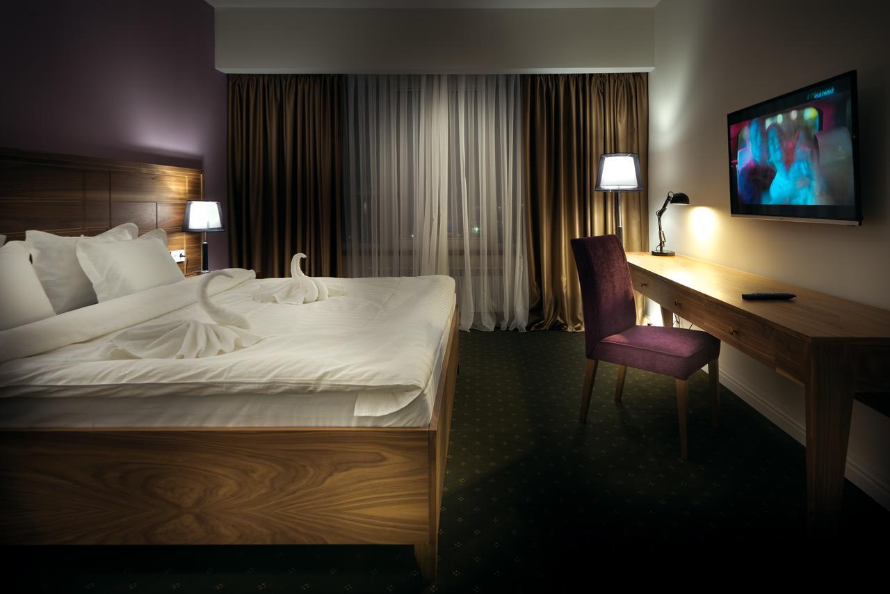 Hotel The Square Akmola Esterno foto