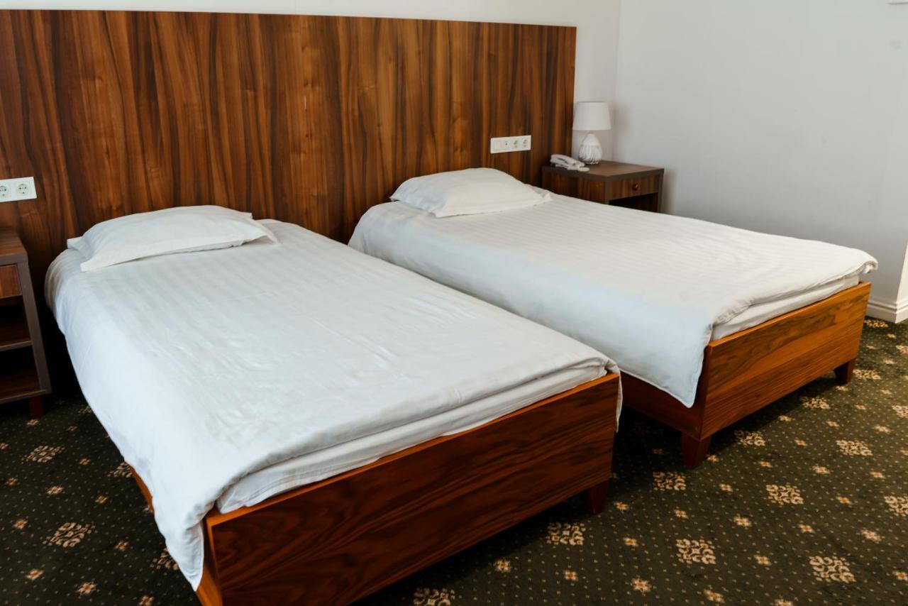 Hotel The Square Akmola Esterno foto